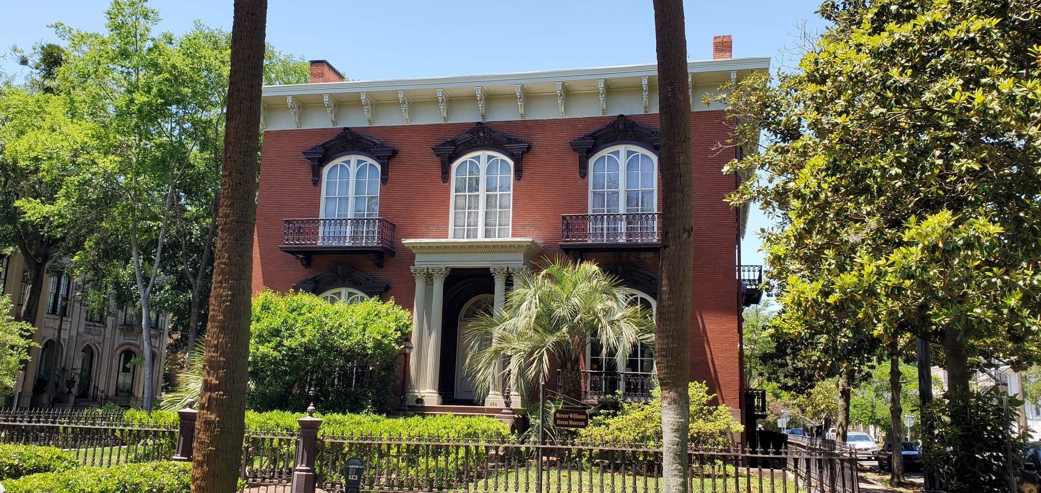 The Best Savannah Ghost Tours: An In-Depth Review - Sunshine and Vine